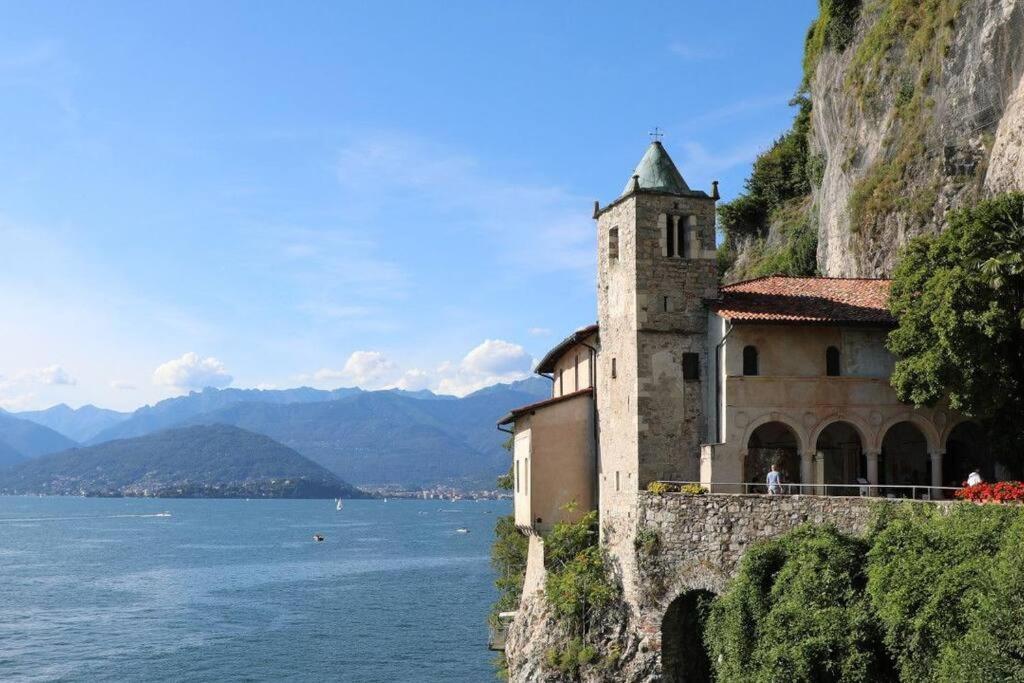 Lago Maggiore, Leggiuno, Ampio Appartamento エクステリア 写真