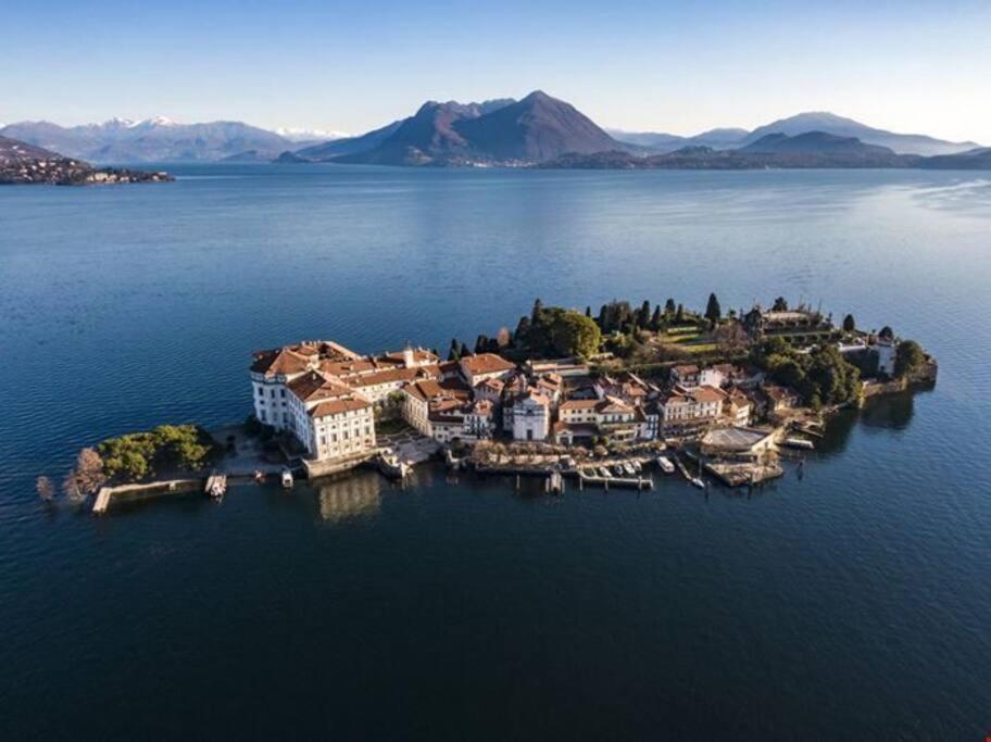 Lago Maggiore, Leggiuno, Ampio Appartamento エクステリア 写真
