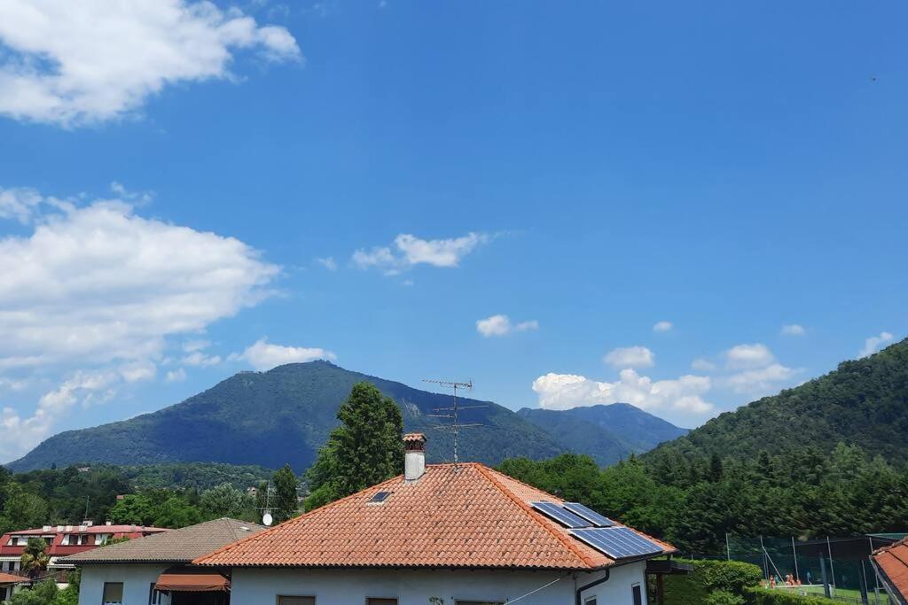 Lago Maggiore, Leggiuno, Ampio Appartamento エクステリア 写真