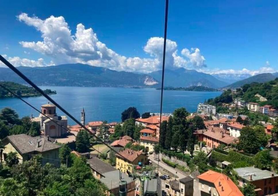 Lago Maggiore, Leggiuno, Ampio Appartamento エクステリア 写真