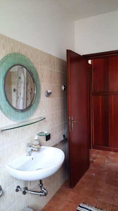 Lago Maggiore, Leggiuno, Ampio Appartamento エクステリア 写真