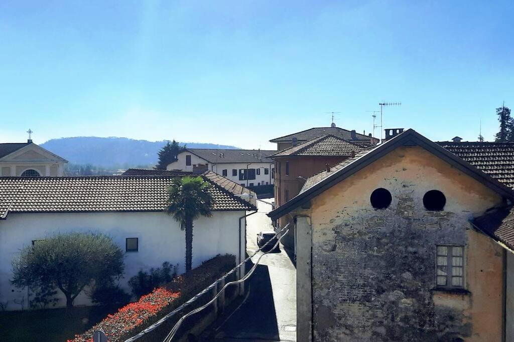 Lago Maggiore, Leggiuno, Ampio Appartamento エクステリア 写真