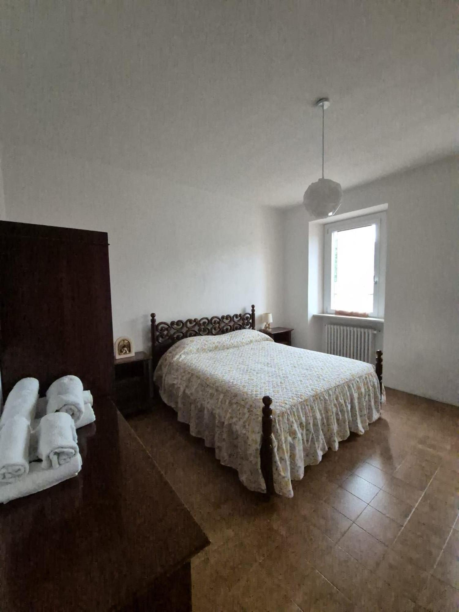 Lago Maggiore, Leggiuno, Ampio Appartamento エクステリア 写真